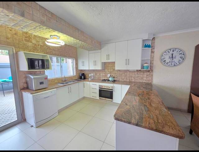 3 BEDROOM HOUSE FOR SALE IN MISTY BAY